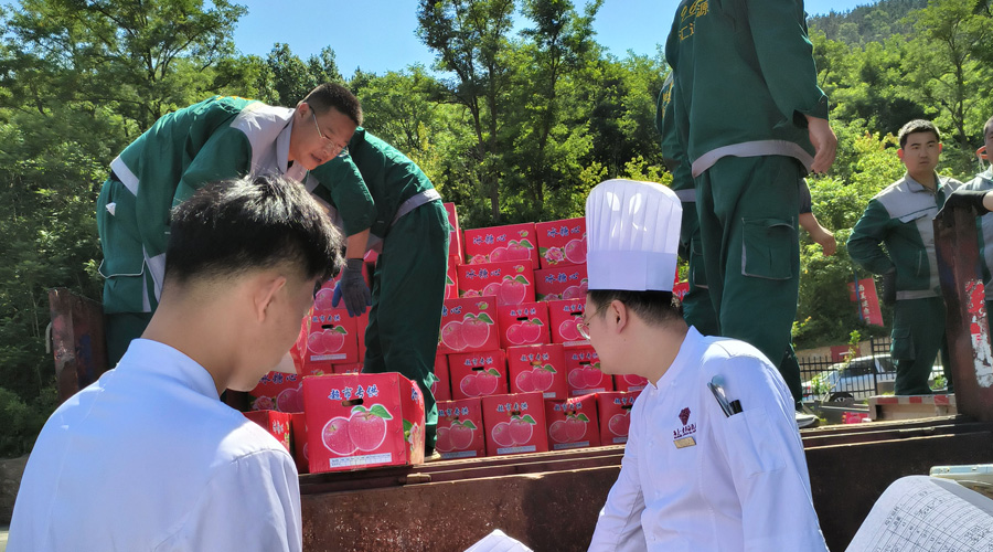 溫情端午，心系員工——匯通集團(tuán)為員工發(fā)放端午節(jié)福利